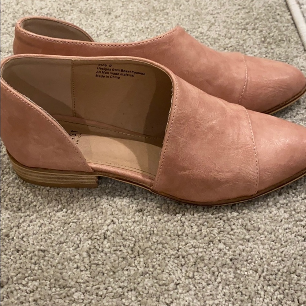 Blush pink slides